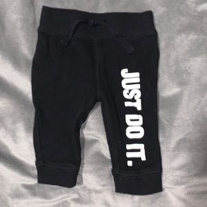 Size 3-6 months pants - Old Navy
